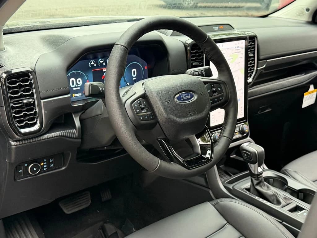 Ford Ranger LARIAT 4WD SuperCrew 5' Box 2026 — side view