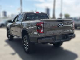 Ford Ranger LARIAT 4WD SuperCrew 5' Box 2026 — side view