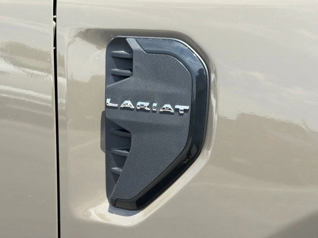 Ford Ranger LARIAT 4WD SuperCrew 5' Box 2026 — side view