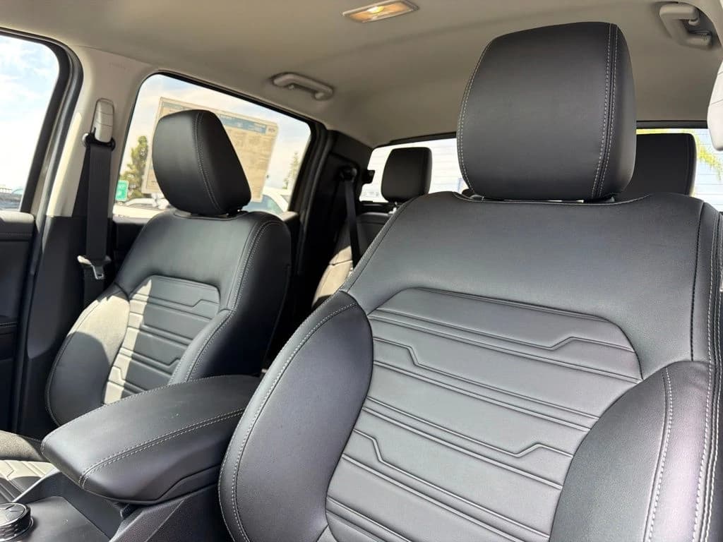 Ford Ranger LARIAT 4WD SuperCrew 5' Box 2026 — side view