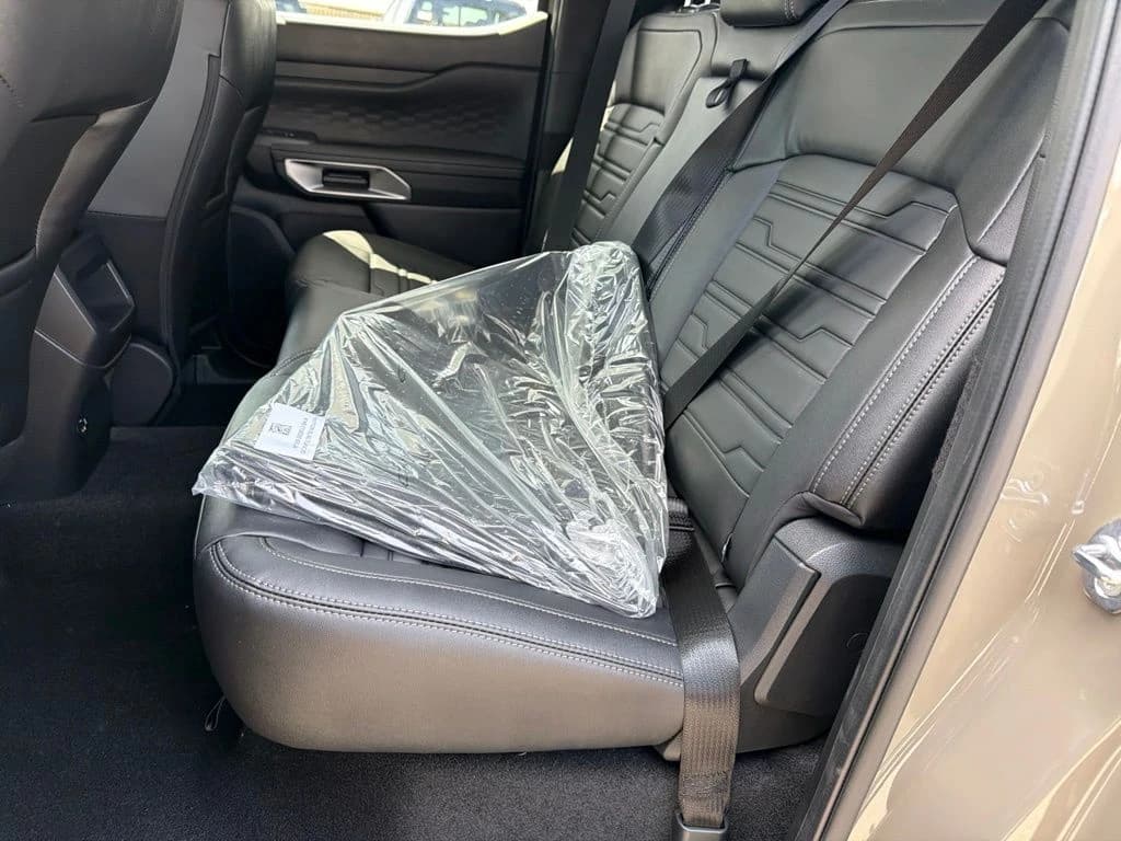 Ford Ranger LARIAT 4WD SuperCrew 5' Box 2026 — side view