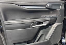 Ford Ranger LARIAT 4WD SuperCrew 5' Box 2025 — side view