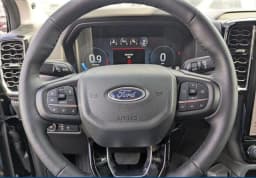 Ford Ranger LARIAT 4WD SuperCrew 5' Box 2025 — side view