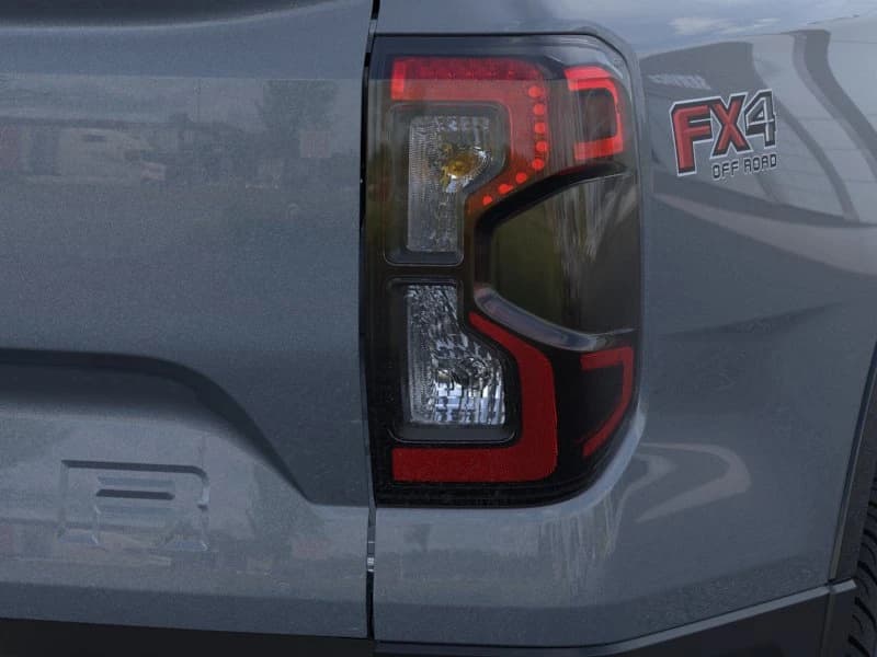 Ford Ranger LARIAT 4WD SuperCrew 5' Box 2025 — side view