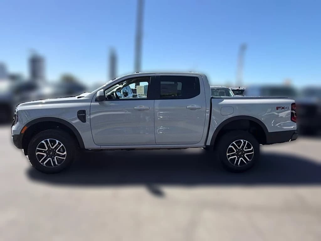 Ford Ranger LARIAT 4WD SuperCrew 5' Box 2026 — side view