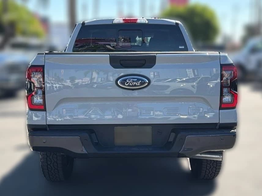 Ford Ranger LARIAT 4WD SuperCrew 5' Box 2026 — side view