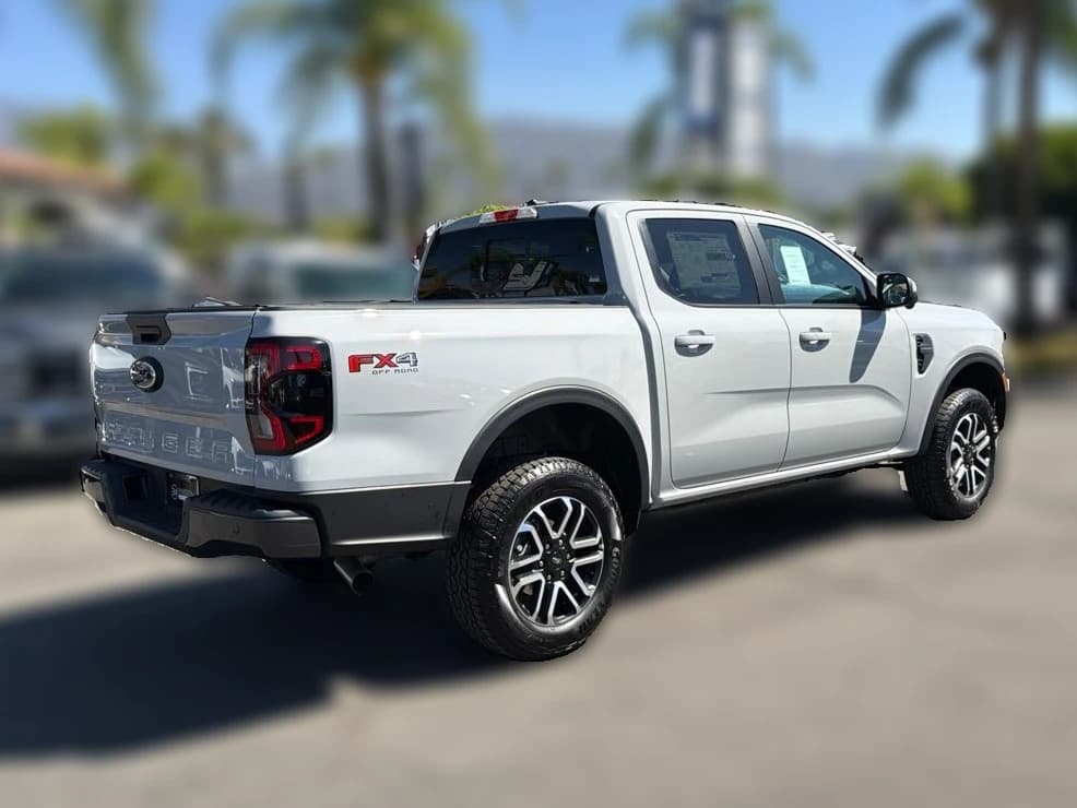 Ford Ranger LARIAT 4WD SuperCrew 5' Box 2026 — side view