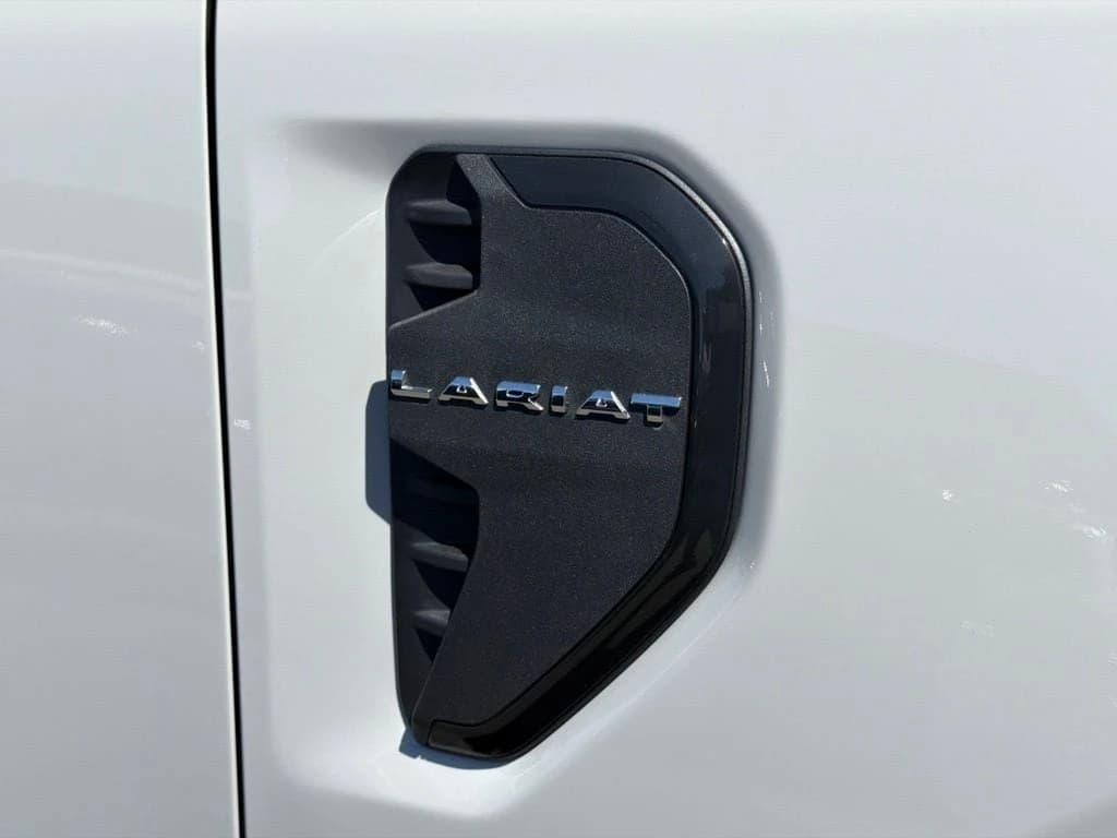 Ford Ranger LARIAT 4WD SuperCrew 5' Box 2026 — side view