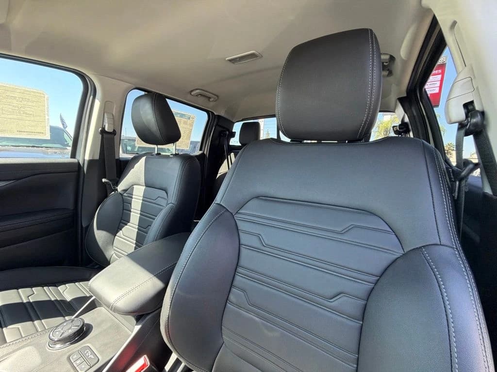 Ford Ranger LARIAT 4WD SuperCrew 5' Box 2026 — side view