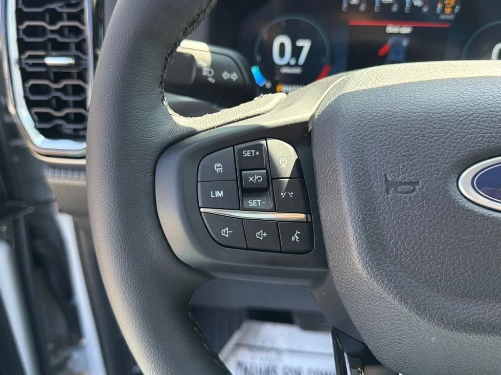 Ford Ranger LARIAT 4WD SuperCrew 5' Box 2026 — side view