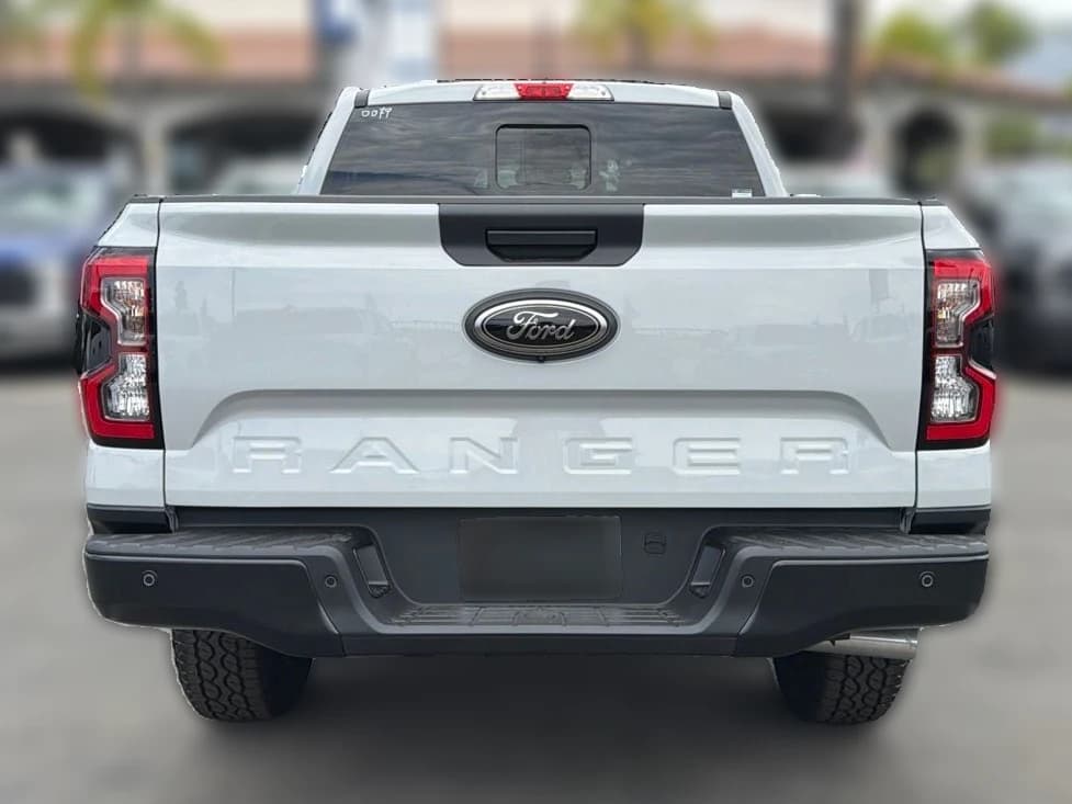 Ford Ranger LARIAT 4WD SuperCrew 5' Box 2026 — side view