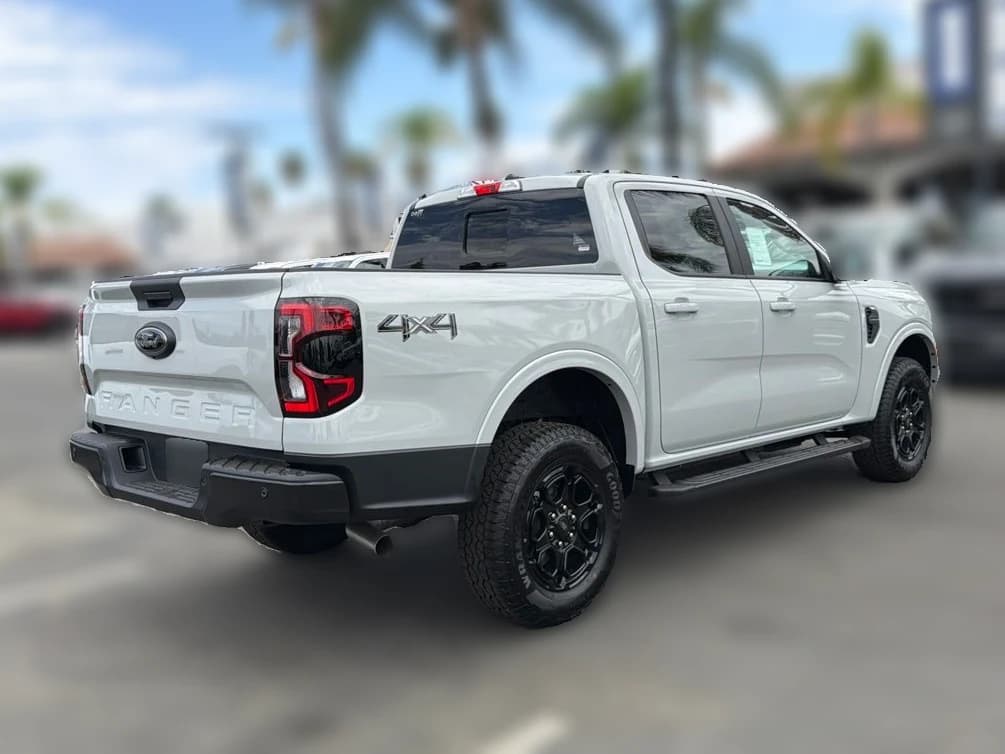 Ford Ranger LARIAT 4WD SuperCrew 5' Box 2026 — side view