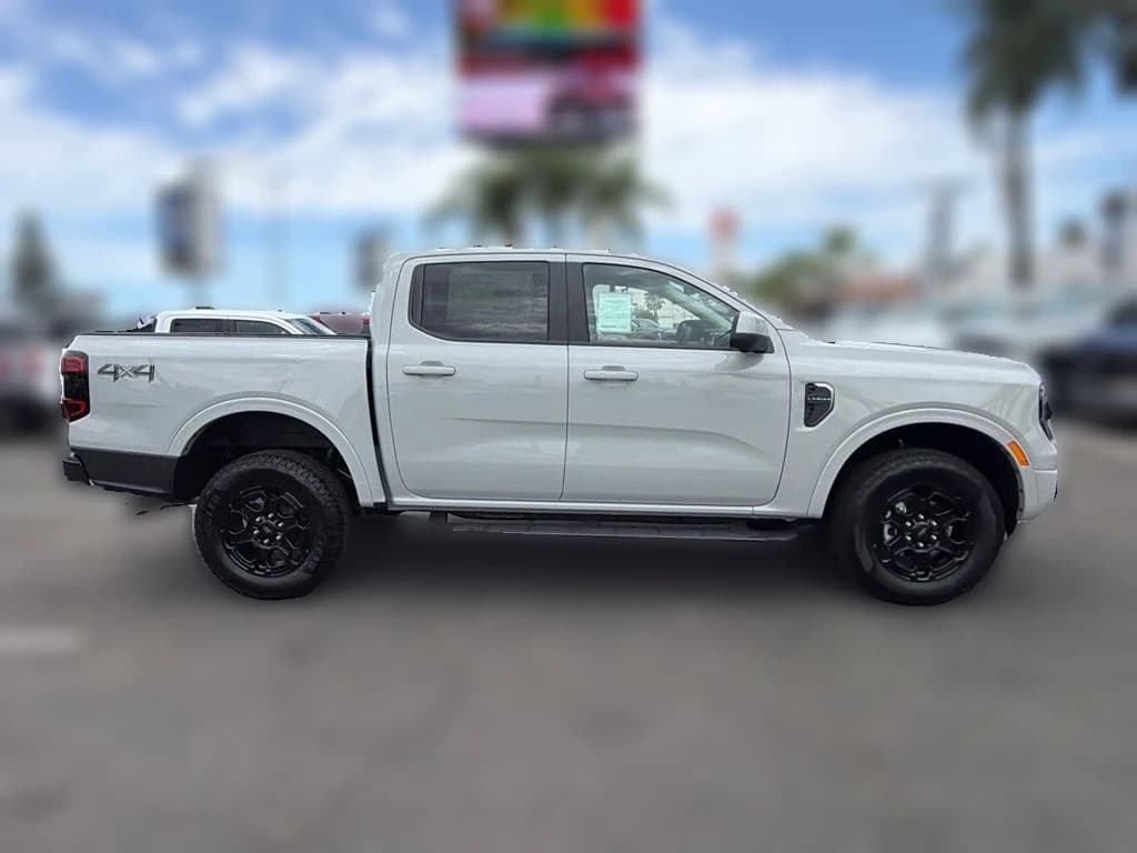 Ford Ranger LARIAT 4WD SuperCrew 5' Box 2026 — side view