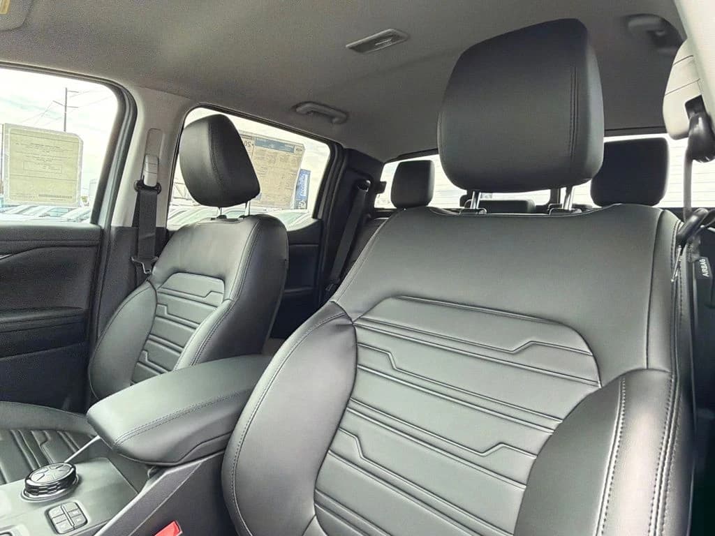 Ford Ranger LARIAT 4WD SuperCrew 5' Box 2026 — side view