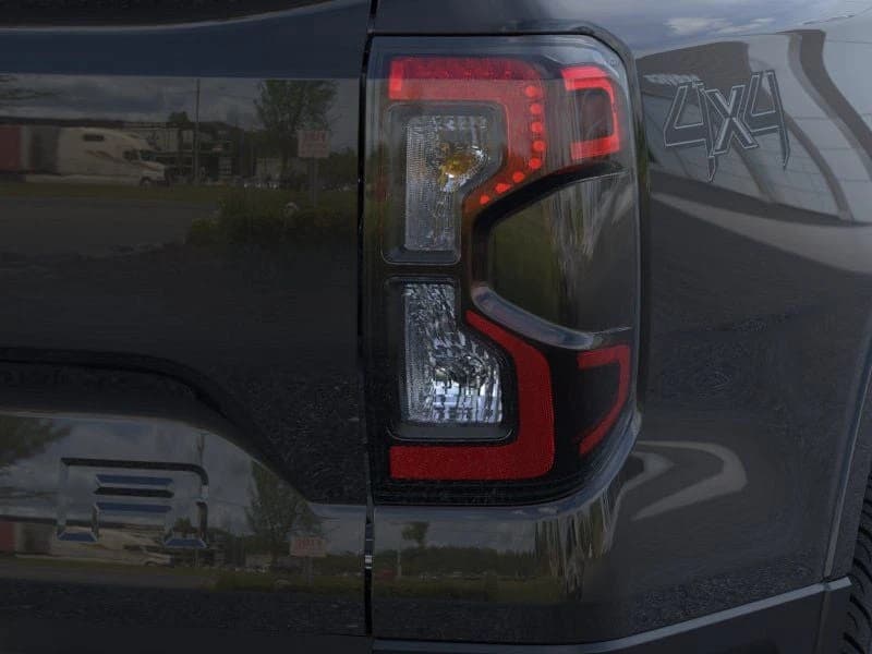 Ford Ranger LARIAT 4WD SuperCrew 5' Box 2026 — side view