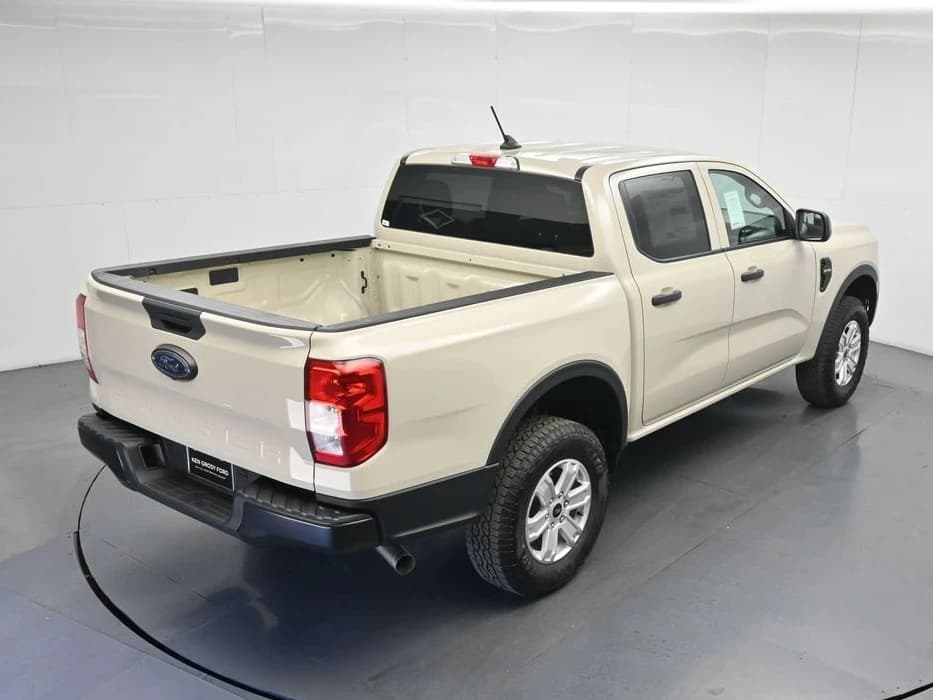 Ford Ranger XL 4WD SuperCrew 5' Box 2026 — side view