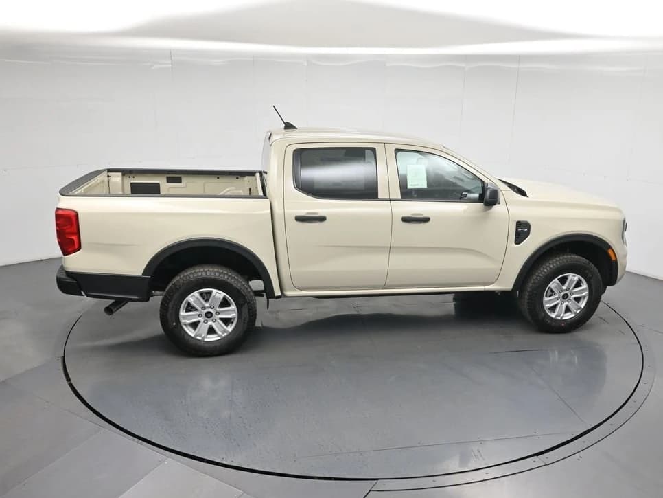 Ford Ranger XL 4WD SuperCrew 5' Box 2026 — side view