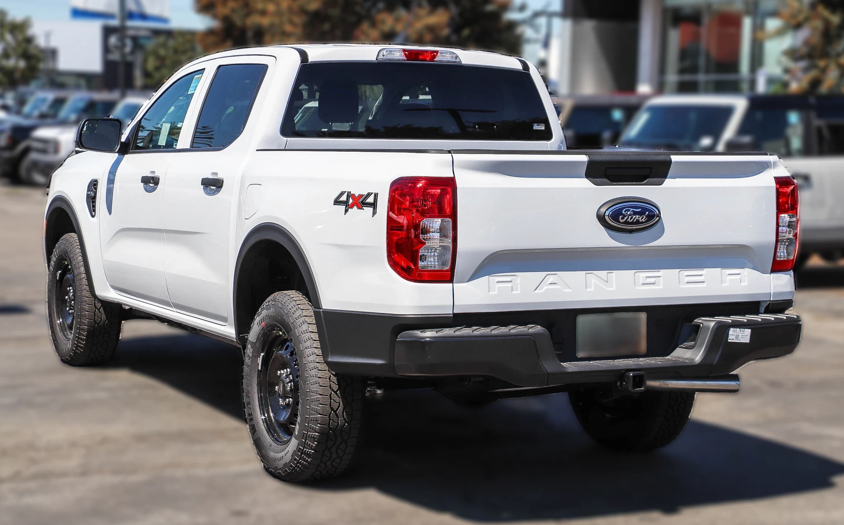 Ford Ranger XL 4WD SuperCrew 5' Box 2026 — side view