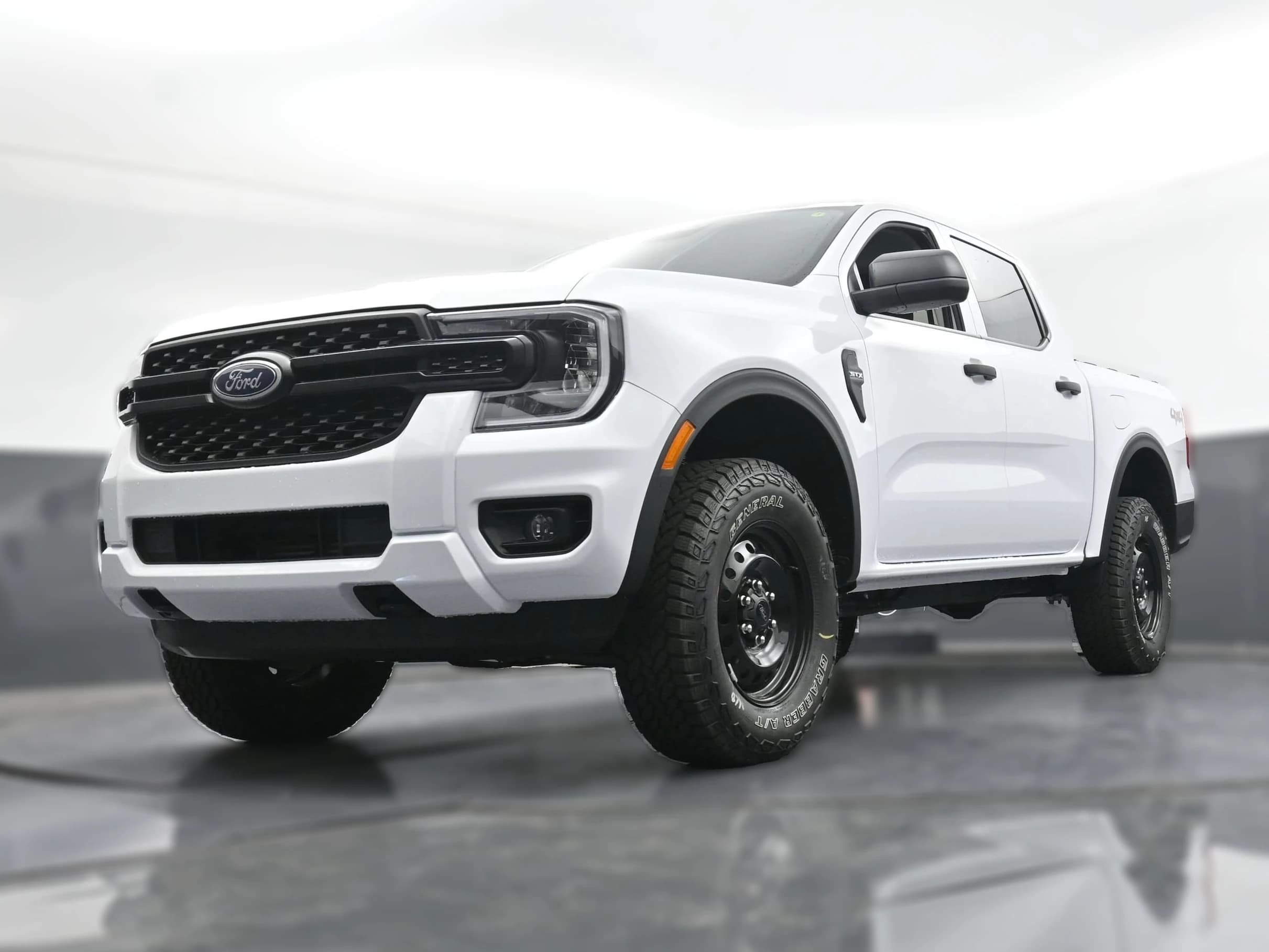 Ford Ranger XL 4WD SuperCrew 5' Box 2026 — side view