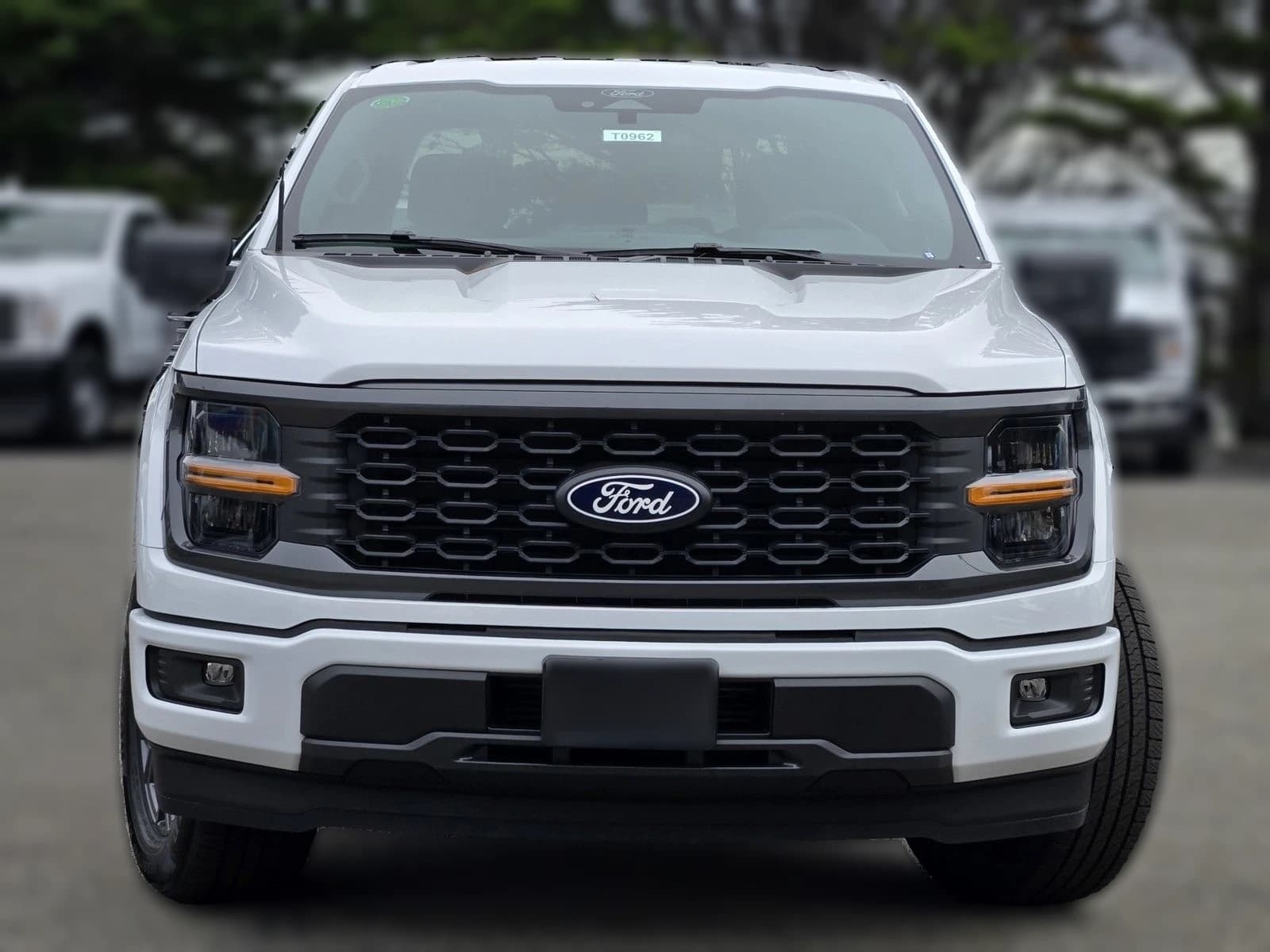 Ford F-150 STX 2WD SuperCrew 5.5' Box 2026 — side view