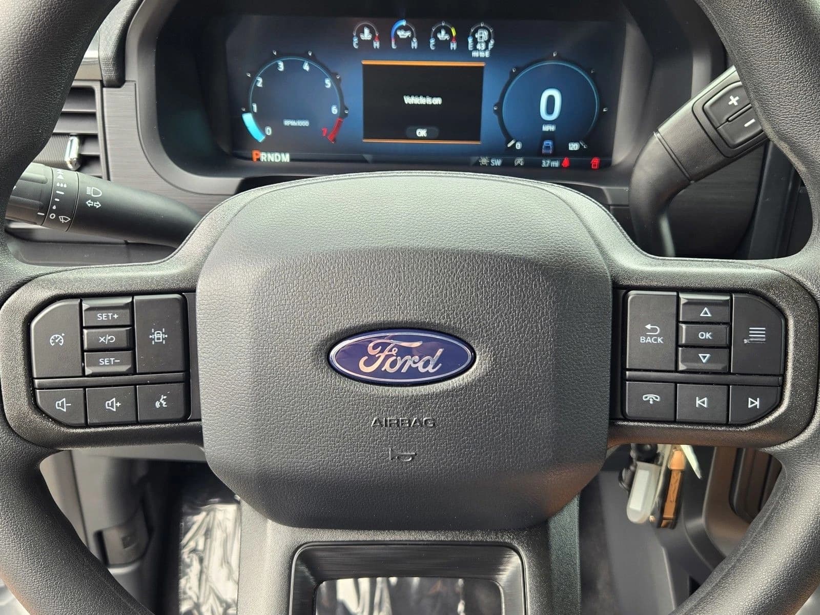 Ford F-150 STX 2WD SuperCrew 5.5' Box 2026 — side view
