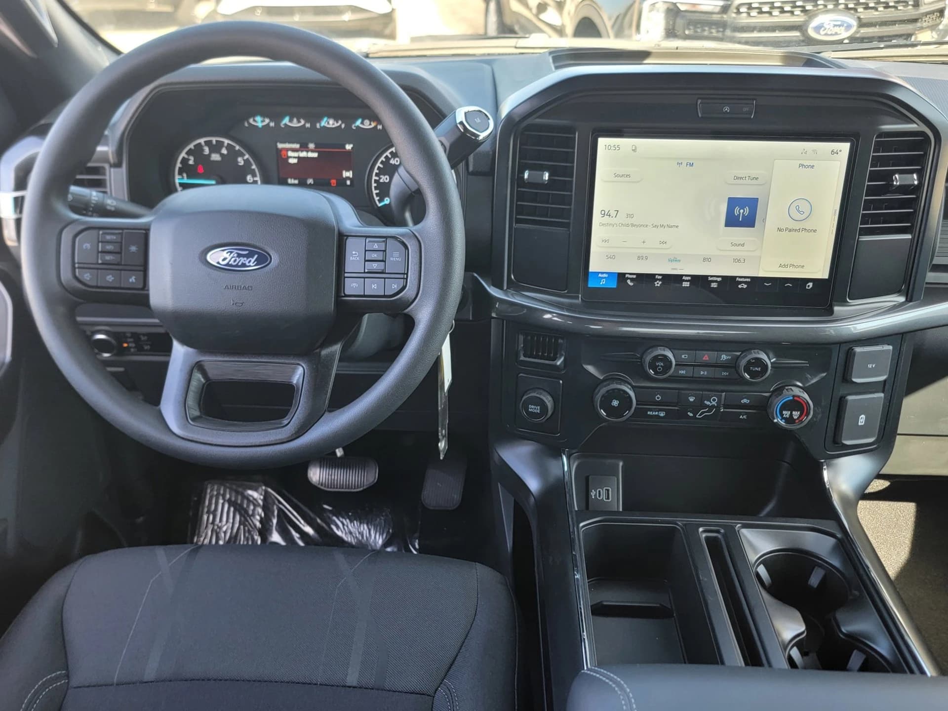 Ford F-150 STX 2WD SuperCrew 5.5' Box 2026 — side view
