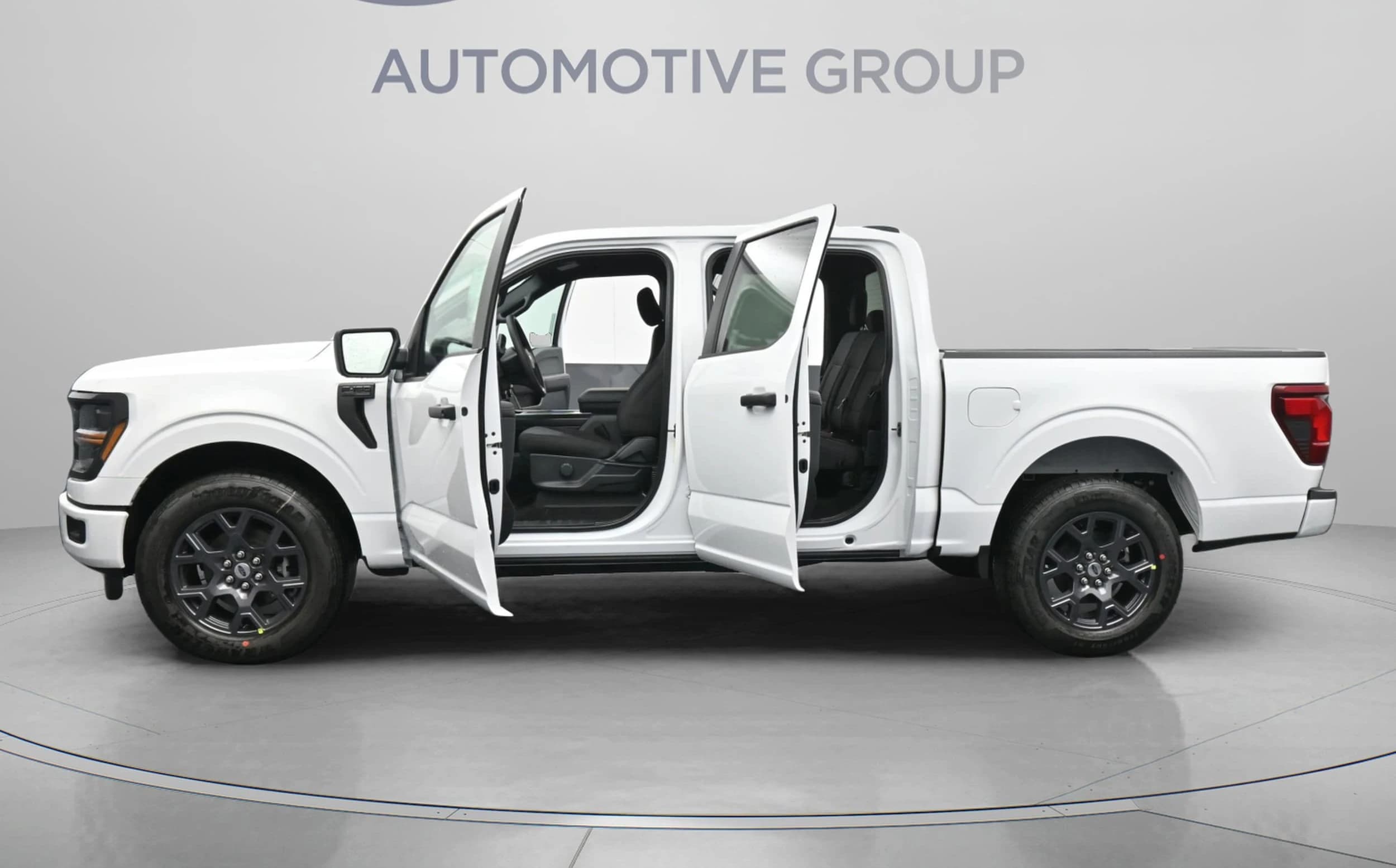 Ford F-150 STX 2WD SuperCrew 5.5' Box 2026 — side view
