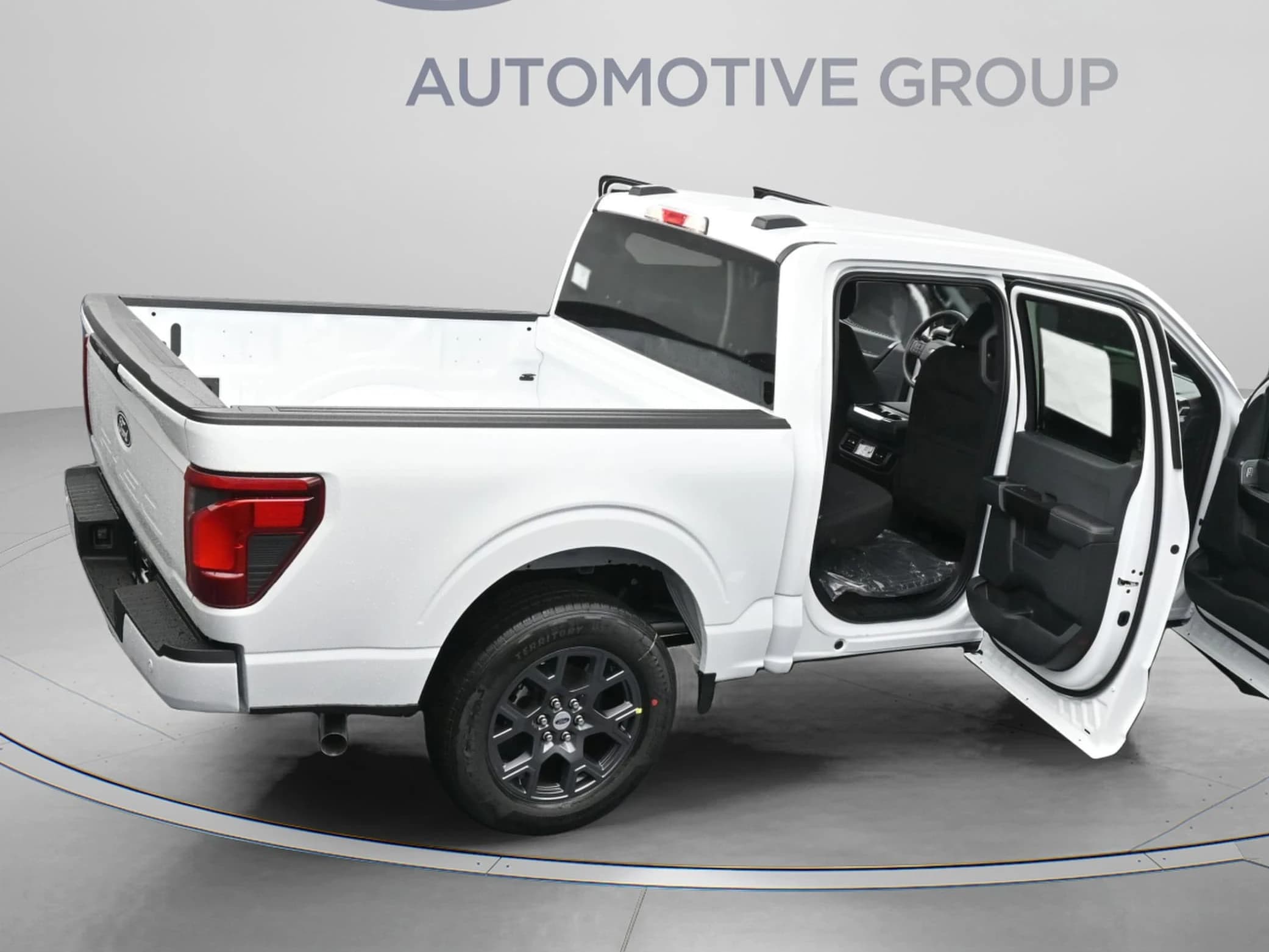Ford F-150 STX 2WD SuperCrew 5.5' Box 2026 — side view