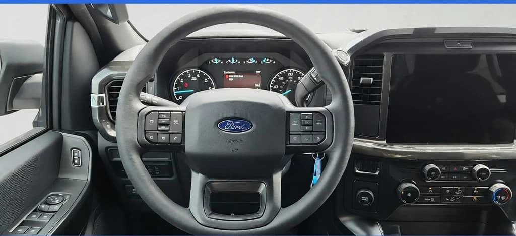 Ford F-150 STX 2WD SuperCrew 5.5' Box 2026 — side view