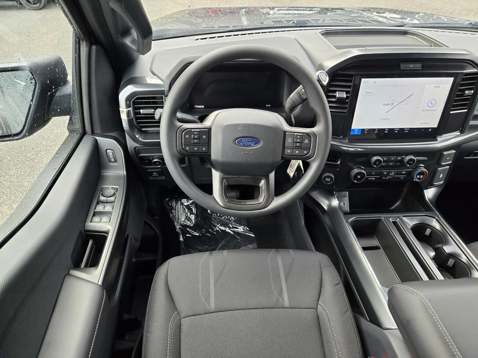 Ford F-150 STX 2WD SuperCrew 5.5' Box 2026 — side view