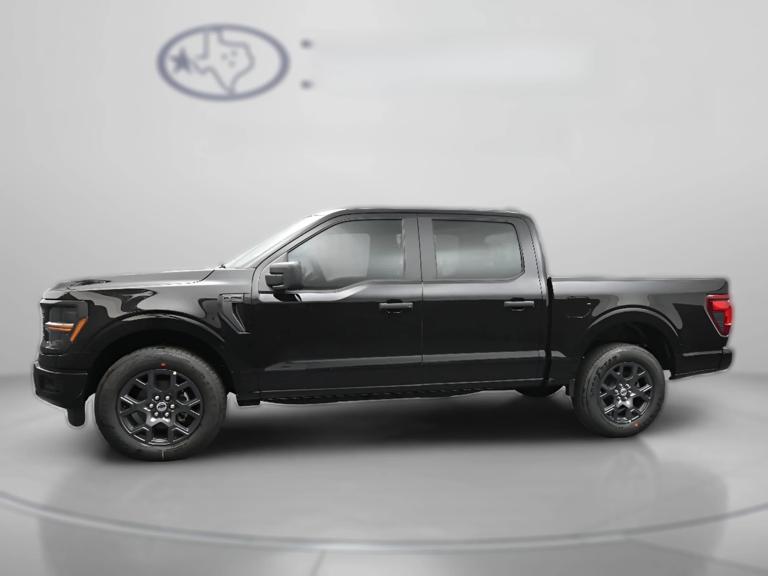 Ford F-150 STX 2WD SuperCrew 5.5' Box 2026 — side view
