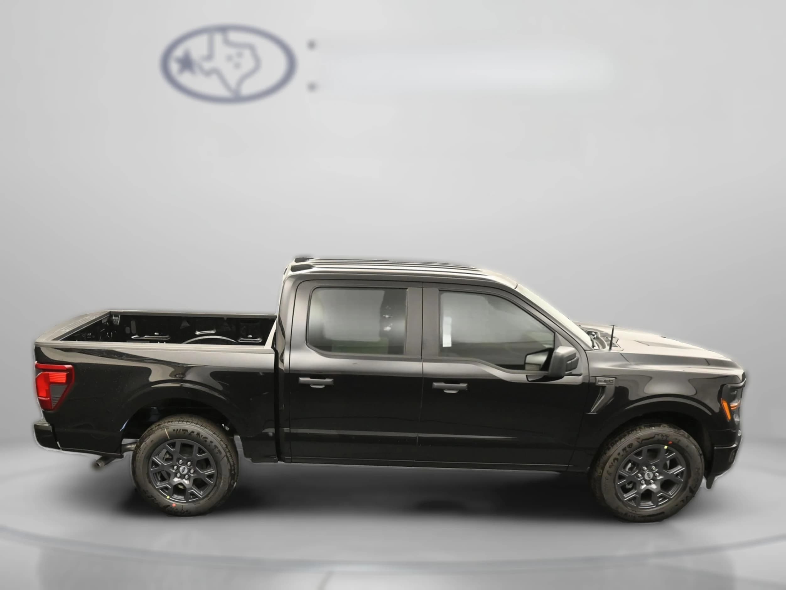 Ford F-150 STX 2WD SuperCrew 5.5' Box 2026 — side view