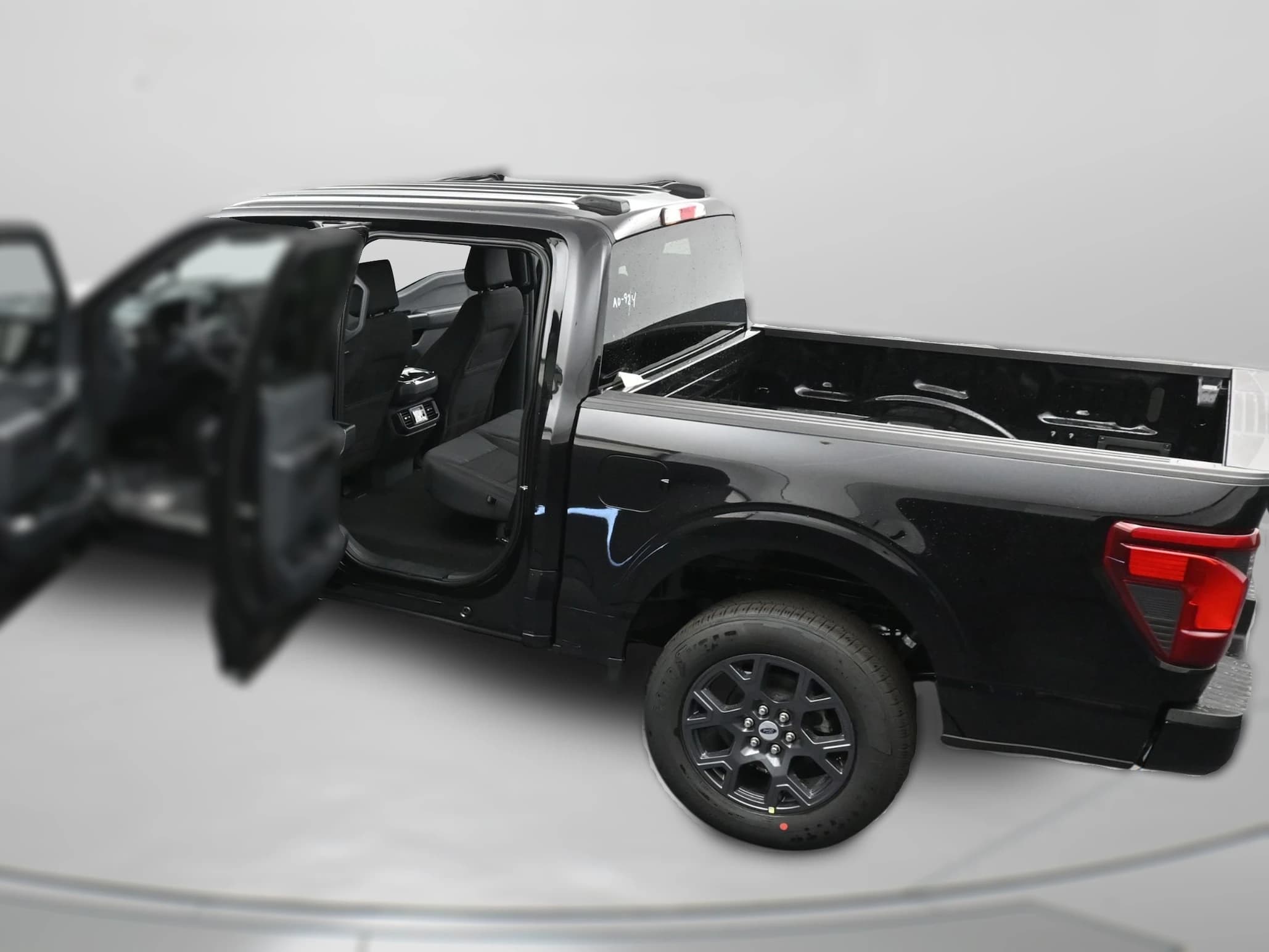 Ford F-150 STX 2WD SuperCrew 5.5' Box 2026 — side view
