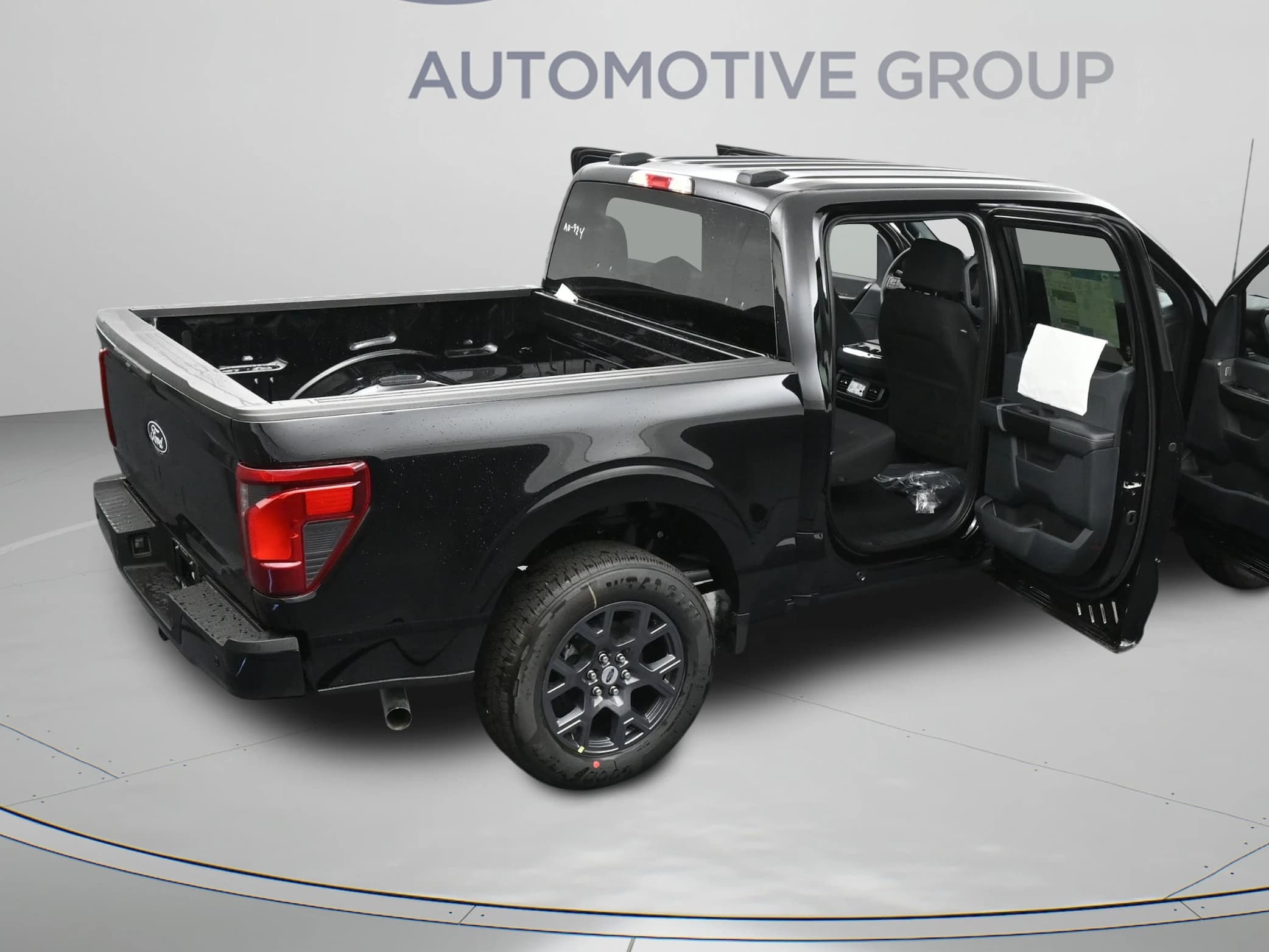 Ford F-150 STX 2WD SuperCrew 5.5' Box 2026 — side view