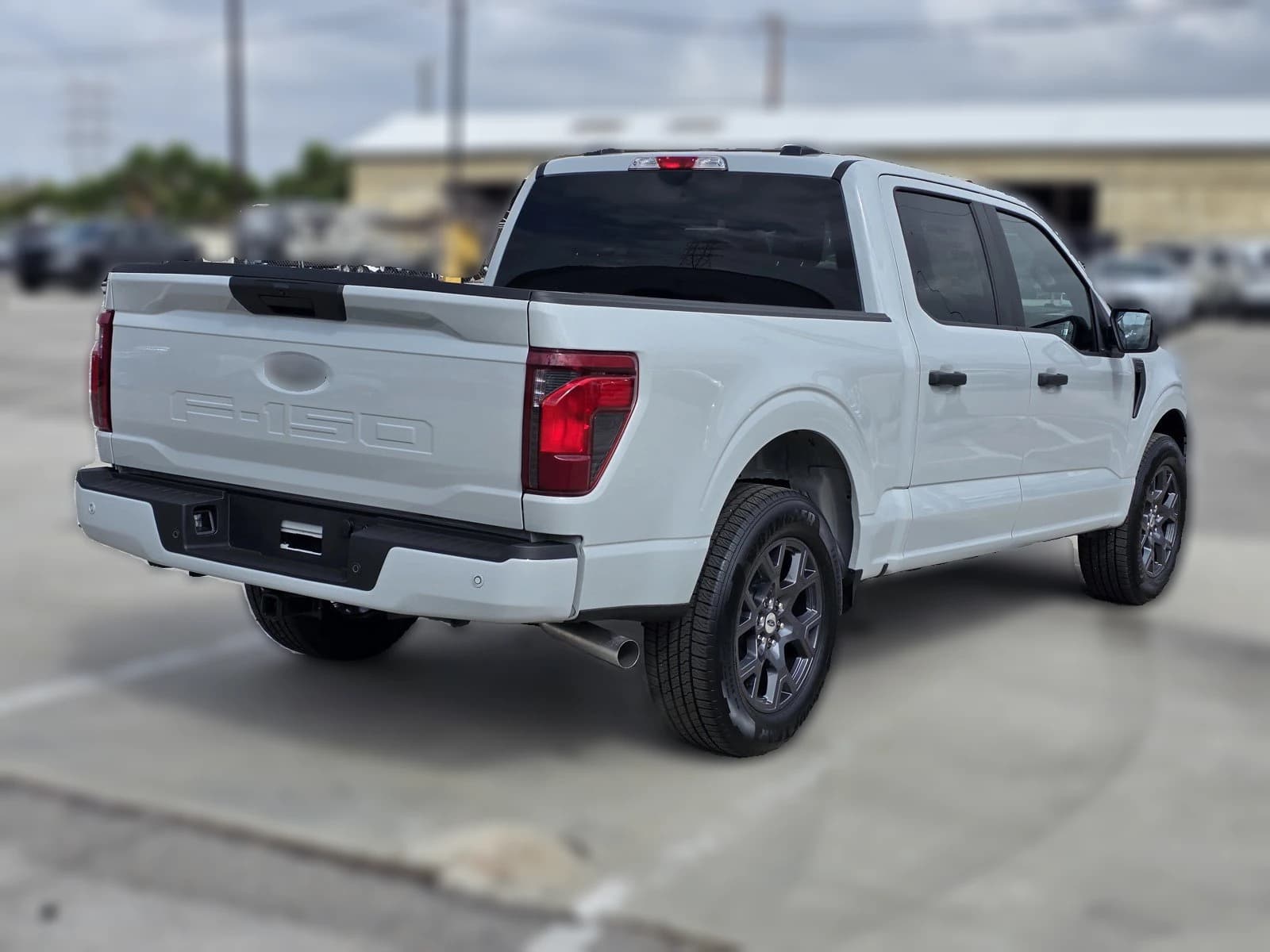Ford F-150 STX 2WD SuperCrew 5.5' Box 2026 — side view