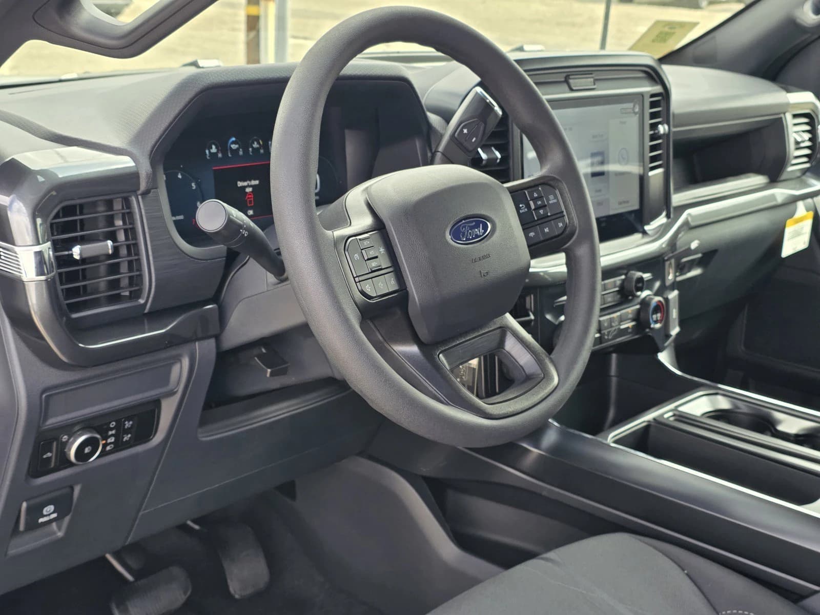 Ford F-150 STX 2WD SuperCrew 5.5' Box 2026 — side view
