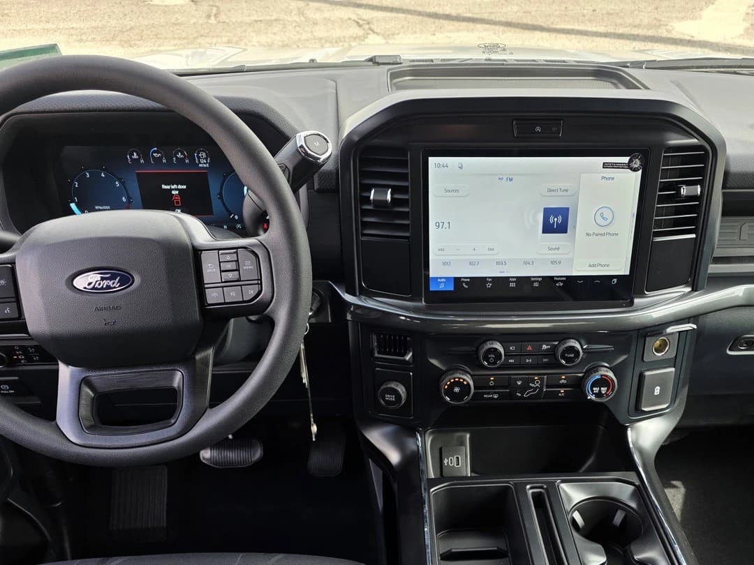 Ford F-150 STX 2WD SuperCrew 5.5' Box 2026 — side view
