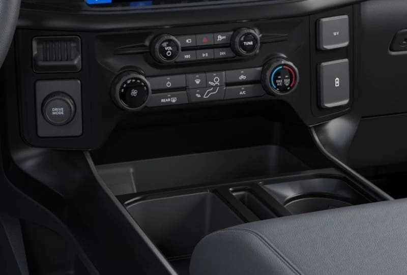 Ford F-150 STX 2WD SuperCrew 5.5' Box 2026 — side view