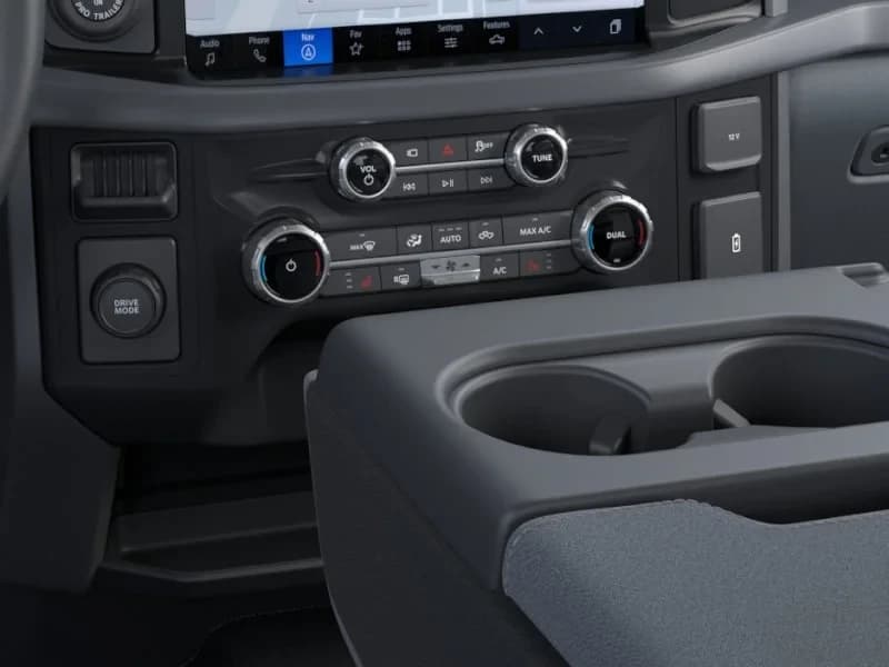 Ford F-150 XLT 2WD SuperCrew 5.5' Box 2026 — side view