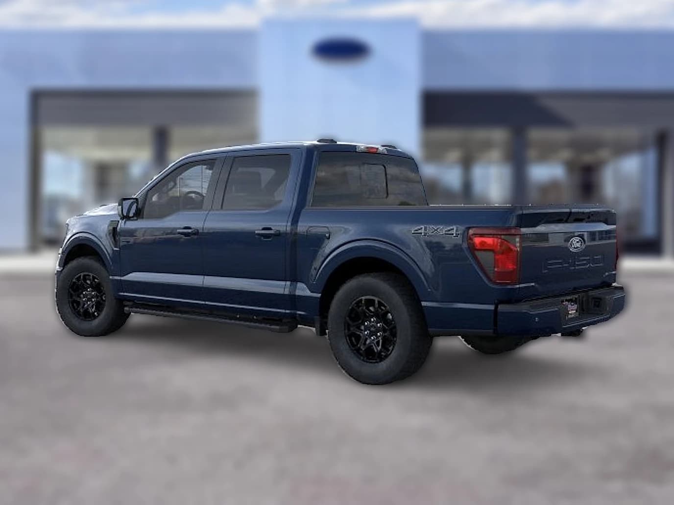 Ford F-150 XLT 4WD SuperCrew 5.5' Box 2026 — side view