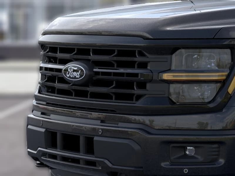 Ford F-150 XLT 4WD SuperCrew 5.5' Box 2026 — side view