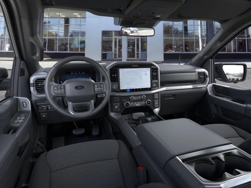 Ford F-150 XLT 4WD SuperCrew 5.5' Box 2026 — side view