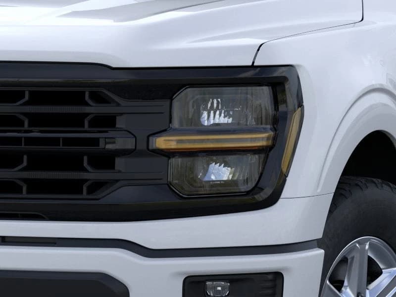 Ford F-150 XLT 4WD SuperCrew 5.5' Box 2026 — side view