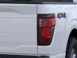 Ford F-150 XLT 4WD SuperCrew 5.5' Box 2026 — side view