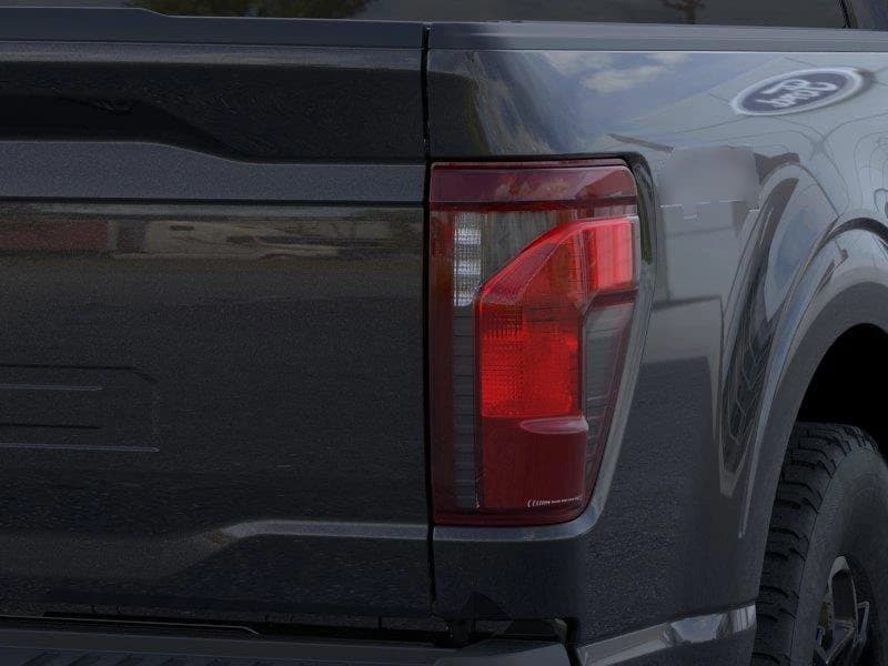 Ford F-150 XLT 4WD SuperCrew 5.5' Box 2026 — side view