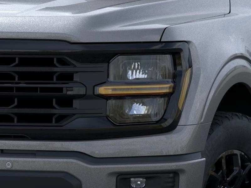 Ford F-150 XLT 4WD SuperCrew 5.5' Box 2026 — side view