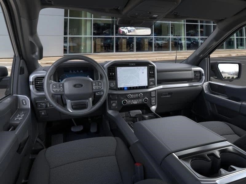 Ford F-150 XLT 4WD SuperCrew 5.5' Box 2026 — side view