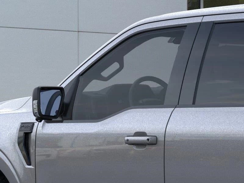 Ford F-150 XLT 4WD SuperCrew 5.5' Box 2026 — side view