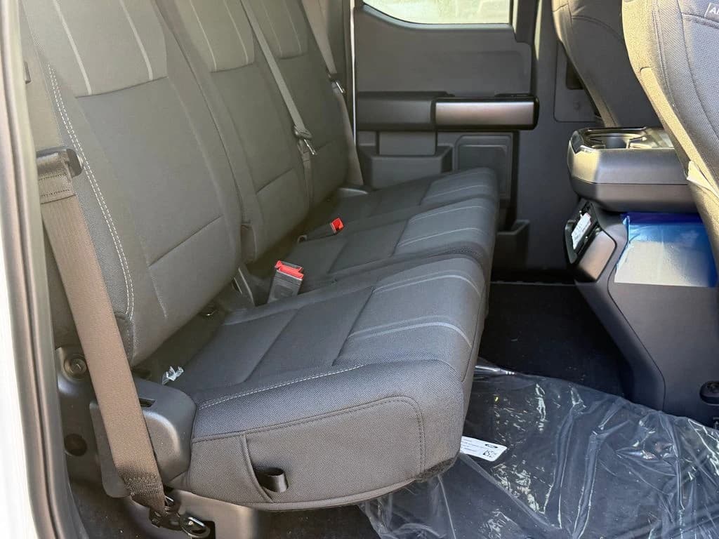 Ford F-150 STX 4WD SuperCab 6.5' Box 2026 — side view