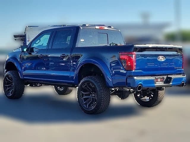 Ford F-150 XLT 4WD SuperCrew 5.5' Box 2025 — side view